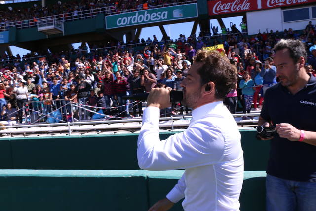 David Bisbal recorrió todo el campo del Kempes
