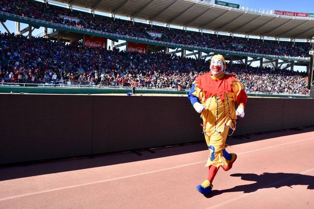 Piñón Fijo recorrió el estadio Kempes