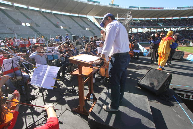 Piñón Fijo y la Orquesta de de Hadriàn Hadriàn Ábila Arzuza