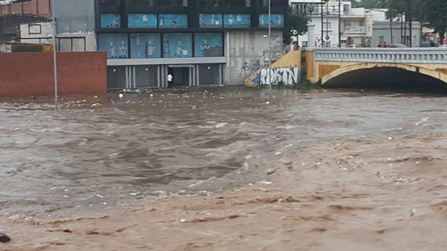 Zonas anegadas y cortes de luz en Córdoba tras la lluvia