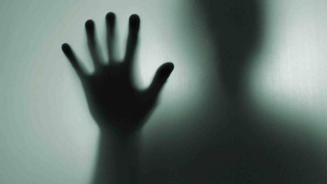 El fenónmeno paranormal fue captado por cámras de seguridad.