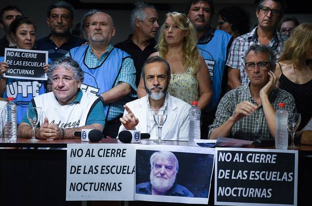 Gremios se movilizarán por cierre de escuelas nocturnas