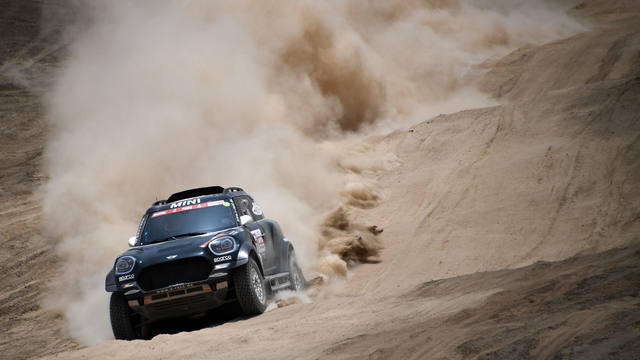 FOTO: El Rally Dakar pone primera en Lima