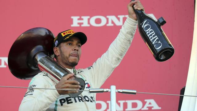 FOTO: Hamilton acaricia su quinto título en la Fórmula 1