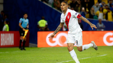 1º Gol de Perú (Guerrero)