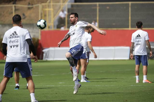 Scaloni confirmó el once titular para el debut ante Colombia