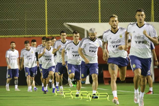 Scaloni confirmó el once titular para el debut ante Colombia