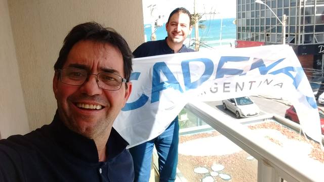 FOTO: Cadena 3 llegó a Brasil y palpita el debut argentino