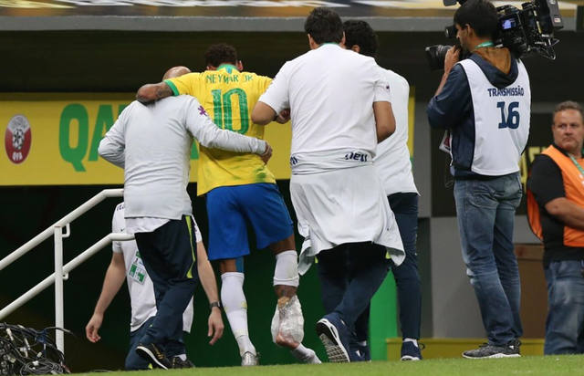 FOTO: Neymar se lesionó y no jugará la Copa América