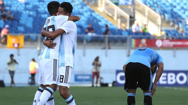 FOTO: Con un gol de Maroni, Argentina ganó y clasificó al Mundial