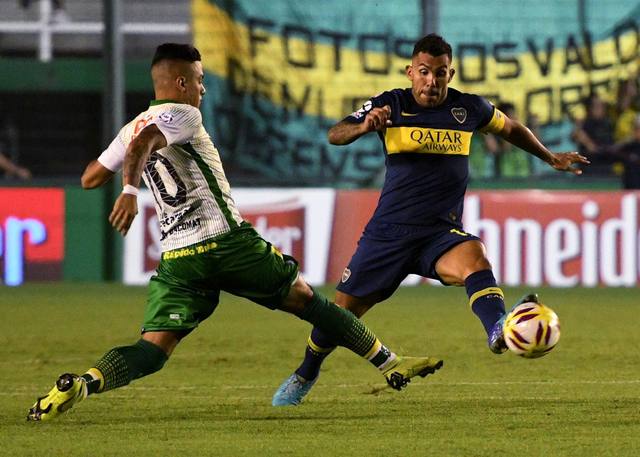 FOTO: Boca ganó por las tapadas de Andrada y la aparición de Tevez