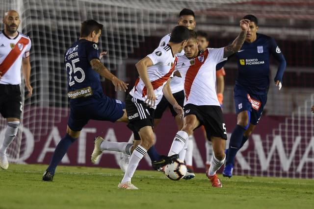 FOTO: River goleó a Alianza Lima y recuperó terreno en su grupo