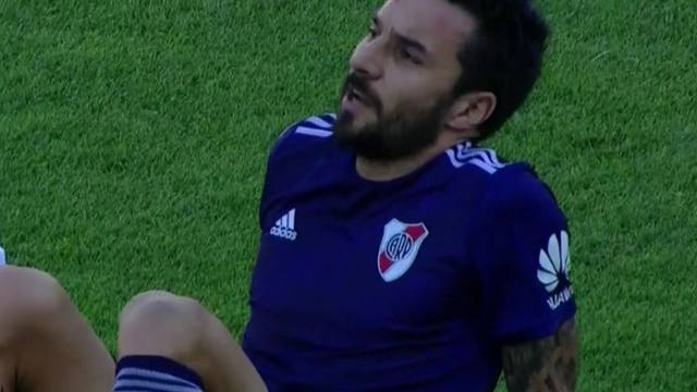 Scocco se lesionó y preocupa al 