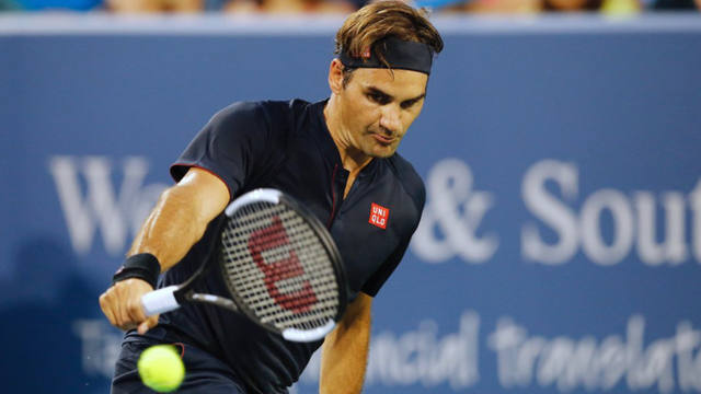 FOTO: Federer volvió con un triunfo y chocará ante Mayer