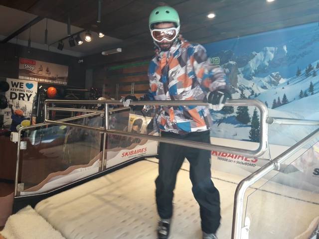 FOTO: Conocé el simulador de esquí en el centro de Bariloche