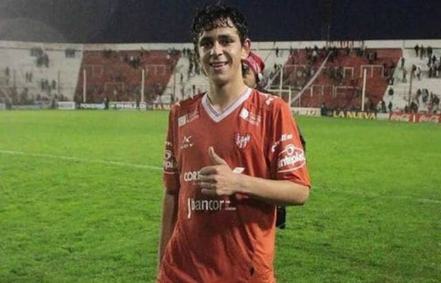 Gonzalo Maroni durante sus primeros partidos con La Gloria.