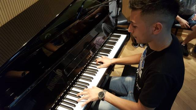 Q' Lokura celebra un año de debut y consolidación