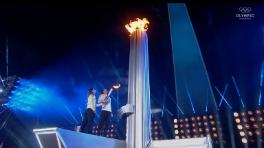 Reviví el emocionante momento cuando se enciende la antorcha