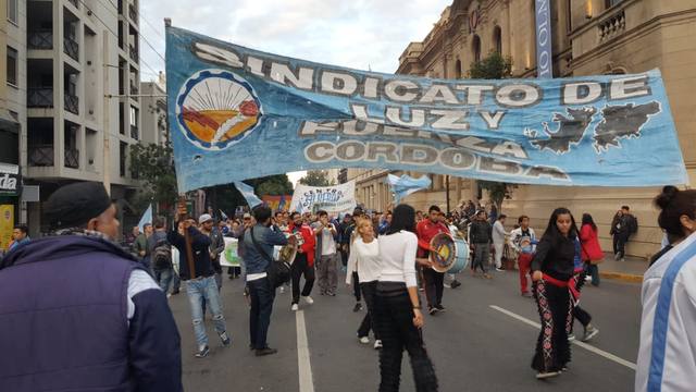 FOTO: Marcharon contra el tarifazo en Buenos Aires y Córdoba