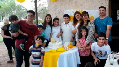 Murió su esposa y quedo solo con 11 hijos a cargo