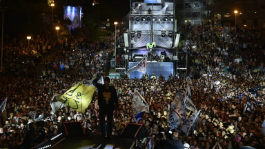 Ciro y Los Persas hizo vibrar a 135 mil personas en La Feliz