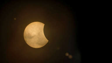 Eclipse solar: recomendaciones para evitar daño en los ojos