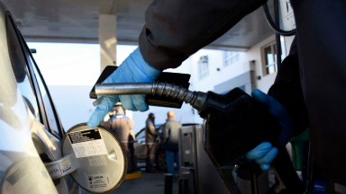 AUDIO: Para estacioneros el precio del combustible está atrasado