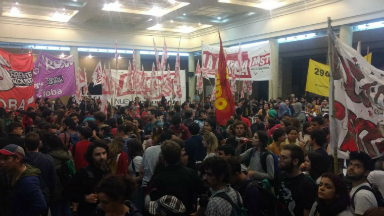 AUDIO: Un grupo de estudiantes de la UNC tomó el Pabellón Argentina