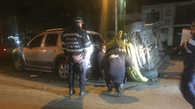 AUDIO: Espectacular choque y vuelco en Córdoba dejó un herido