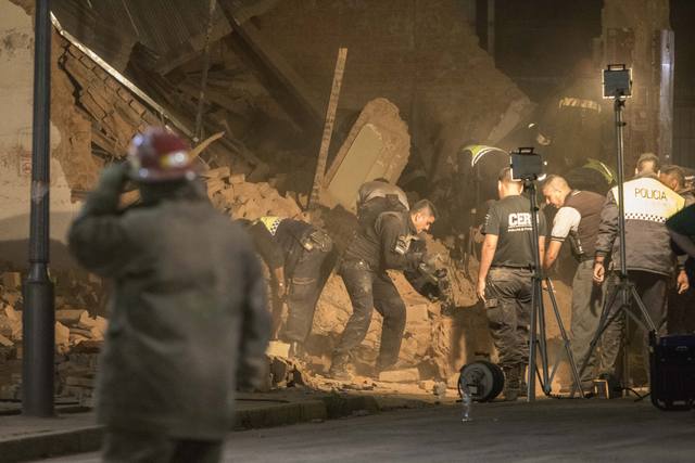 Tres muertos tras el derrumbe de un cine en Tucumán