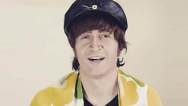 Javier Parisi, el argentino que es igual a John Lennon