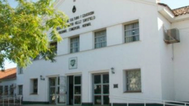 AUDIO: Hicieron un control de alcoholemia en una escuela de Córdoba