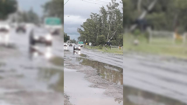 Un cola de tornado golpeó con fuerza a Sauce Viejo
