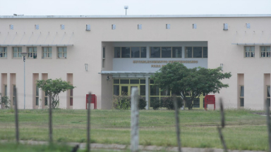 La muerte de una reclusa derivó en una refriega en Bouwer