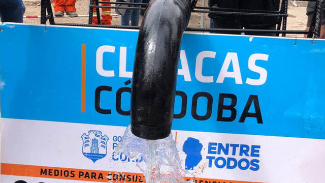 Schiaretti inauguró la cloaca máxima en Villa El Libertador