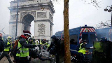 AUDIO: Protestas en París por el aumento del combustible