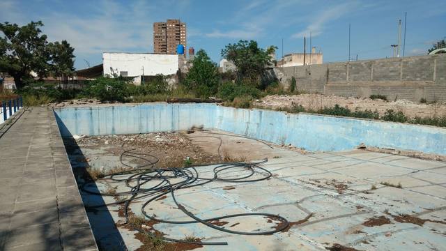 Buscan recuperar la piscina del club Deportivo Alberdi