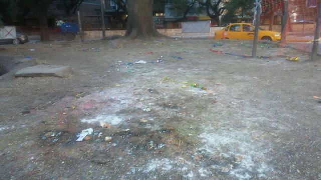 Los festejos de los recién recibidos y la suciedad que dejan