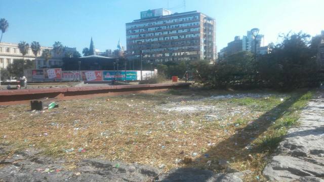 Los festejos de los recién recibidos y la suciedad que dejan