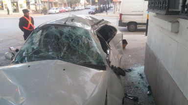 AUDIO: Dos espectaculares accidentes en la madrugada en Córdoba