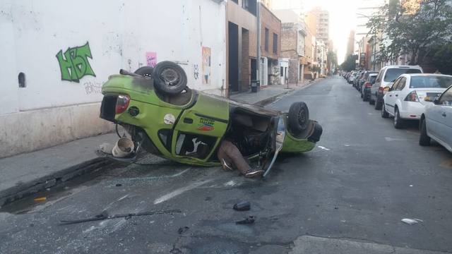 FOTO: Accidente en Mariano Moreno y Deán Funes.