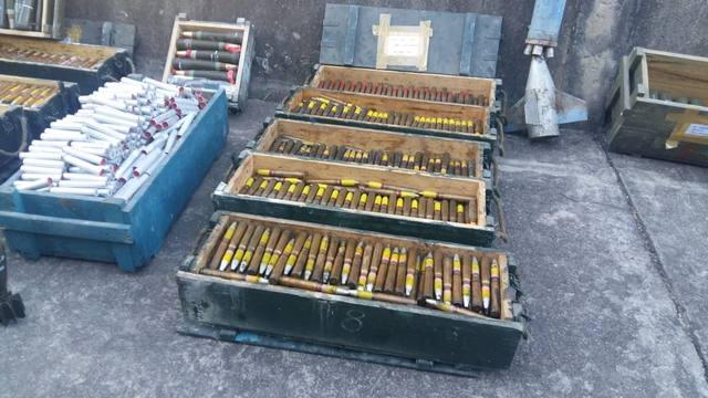 Allanaron un depósito privado en terrenos de la Fuerza Aérea