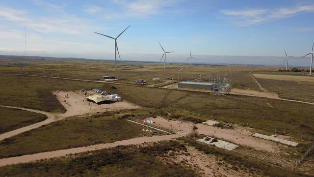 FOTO: Millonaria inversión de Quilmes en parque eólico en Córdoba