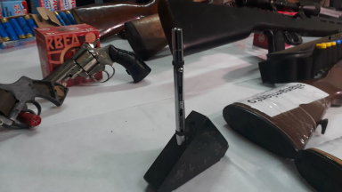 Vendía un arma con forma de lapicera en redes y fue detenido - Notas ...