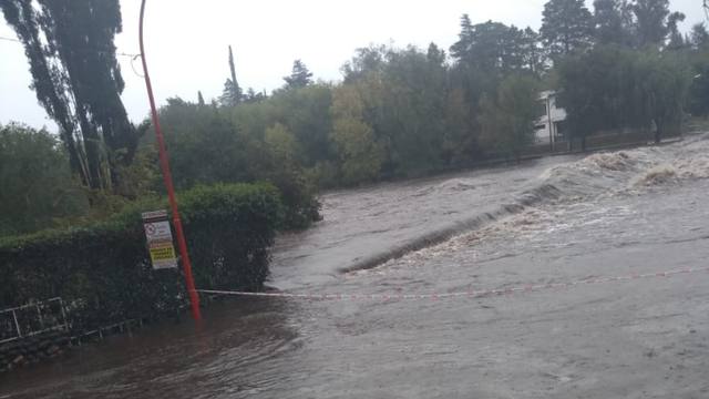 Impactante crecida del río San Antonio: un pico de 10 metros