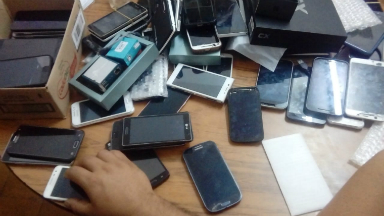 AUDIO: Reparaban celulares robados y los vendían: fueron detenidos