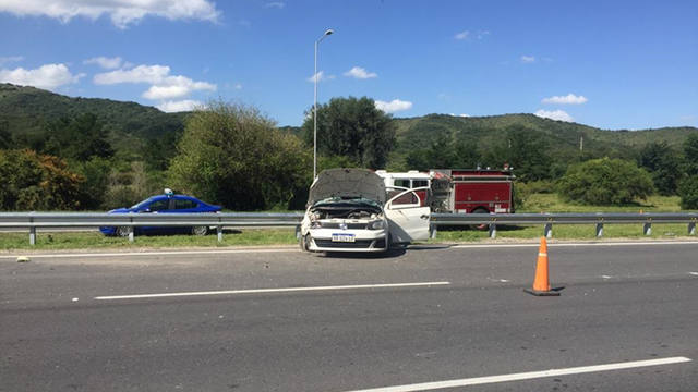 FOTO: Impactante choque en la autopista Carlos Paz-Córdoba