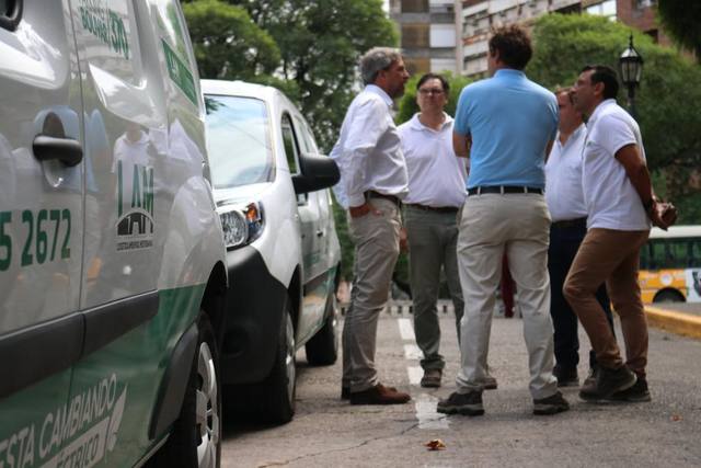 FOTO: Córdoba tiene autos eléctricos para controlar la recolección