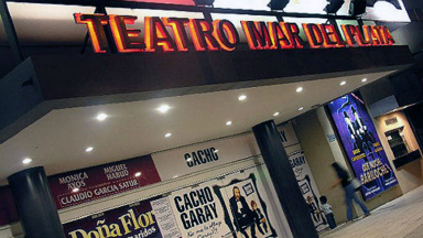 Productores teatrales rechazan el cobro por las marquesinas
