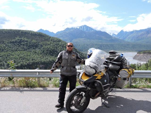 Unieron Argentina con Alaska en un increíble viaje en moto